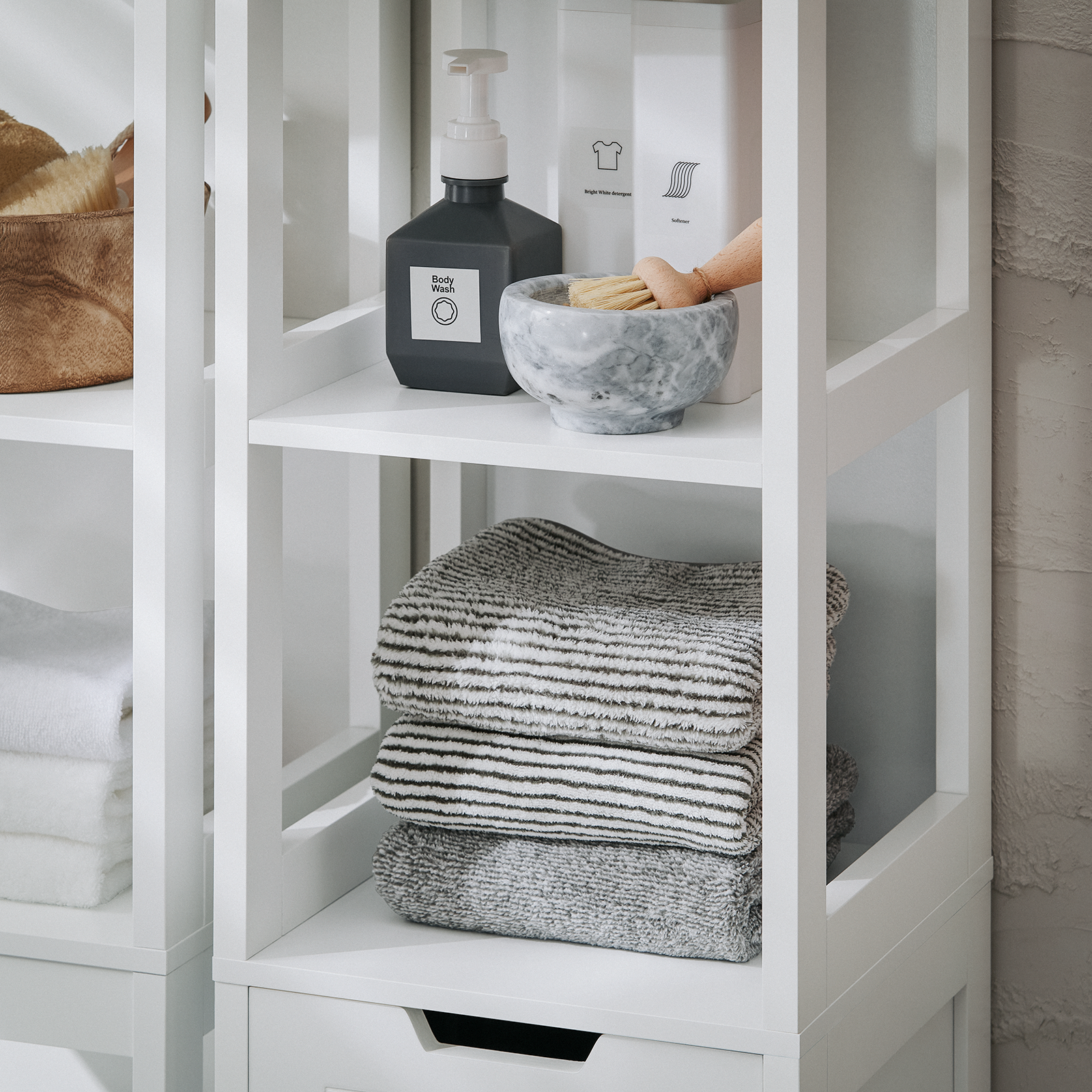SoBuy BZR123-W, Bathroom Tall Cabinet Bathroom Storage Cabinet With Laundry Basket