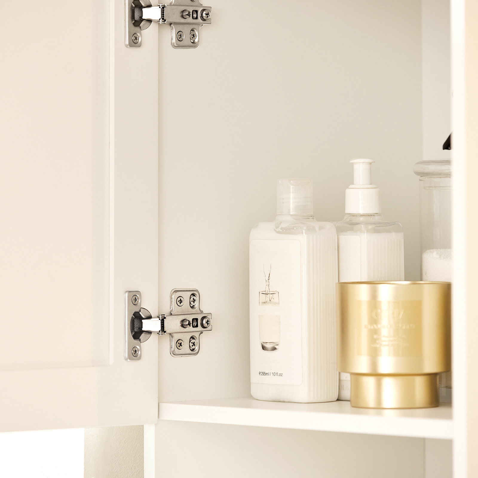 SoBuy Bathroom Tall Cabinet Cupboard Storage Cabinet with Laundry Basket BZR87-W