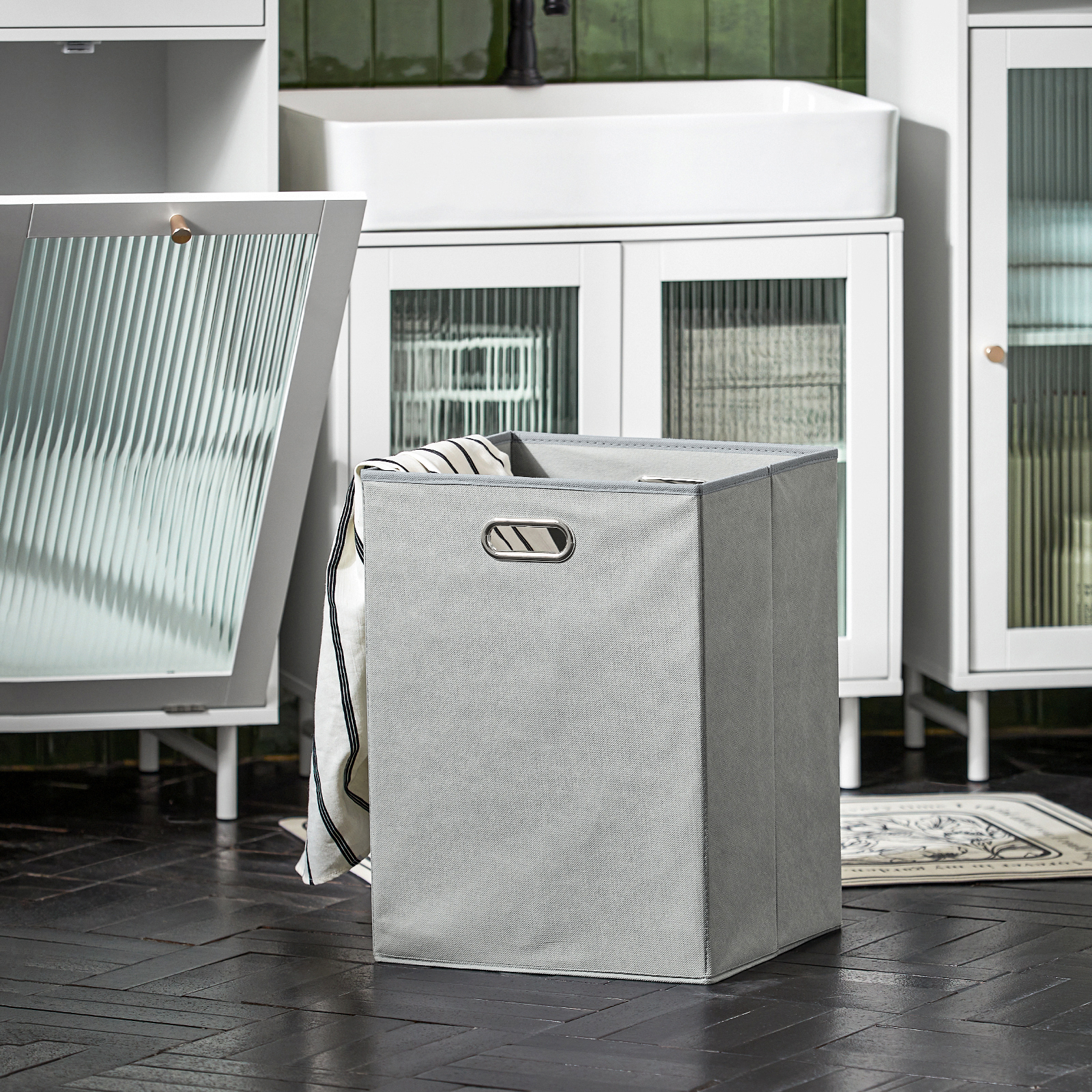 SoBuy BZR116-W, Laundry Cabinet Laundry Chest With Glass Door And Laundry Basket