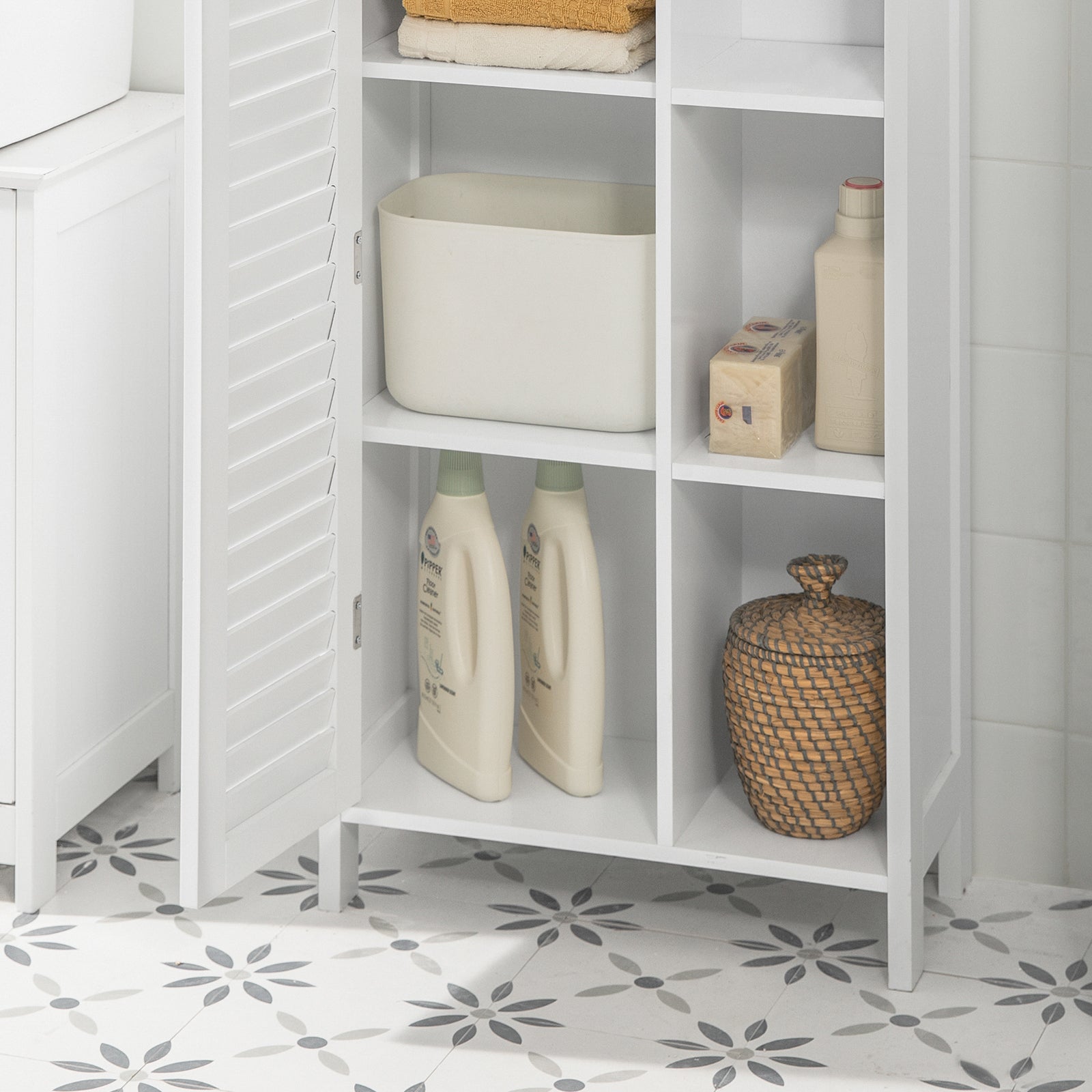 SoBuy BZR39-W Bathroom Storage Cabinet Cupboard with 3 Shelves and 1 Shutter Door
